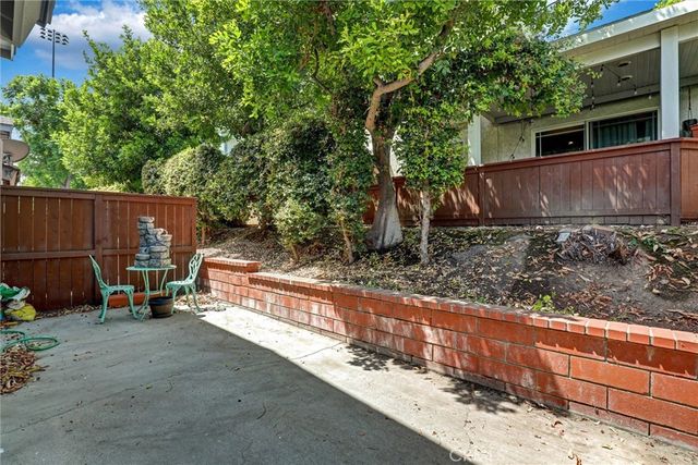 1742 Forum D, Corona, CA 92881