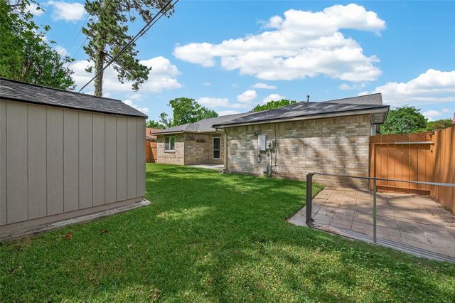 4014 Sweet Gum Trail, Houston, TX 77339