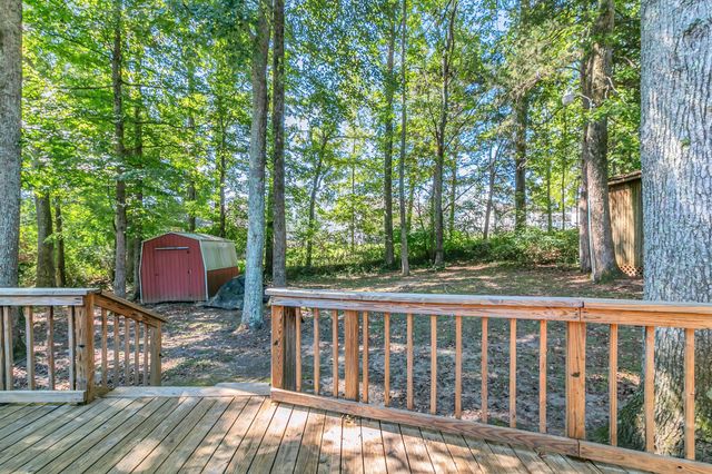 2121 Honey Locust Cv, Paris, TN 38242