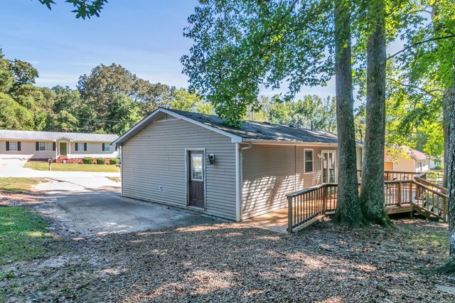 2121 Honey Locust Cv, Paris, TN 38242