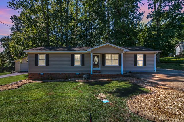 2121 Honey Locust Cv, Paris, TN 38242