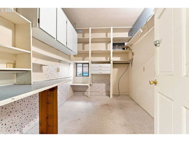 1904 N CEDAR St, Newberg, OR 97132