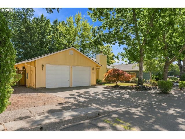 1904 N CEDAR St, Newberg, OR 97132