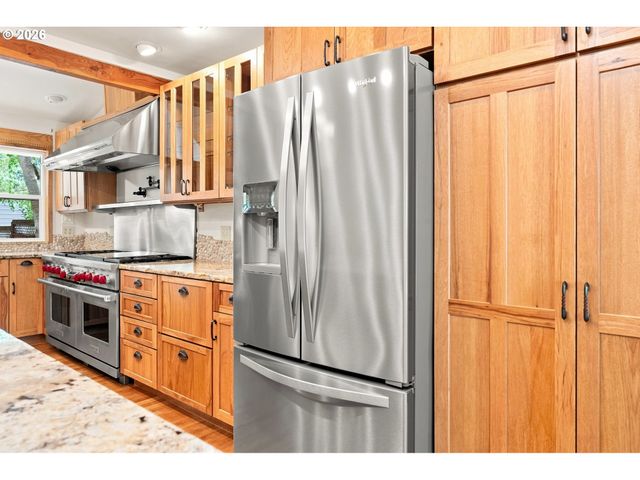 1904 N CEDAR St, Newberg, OR 97132