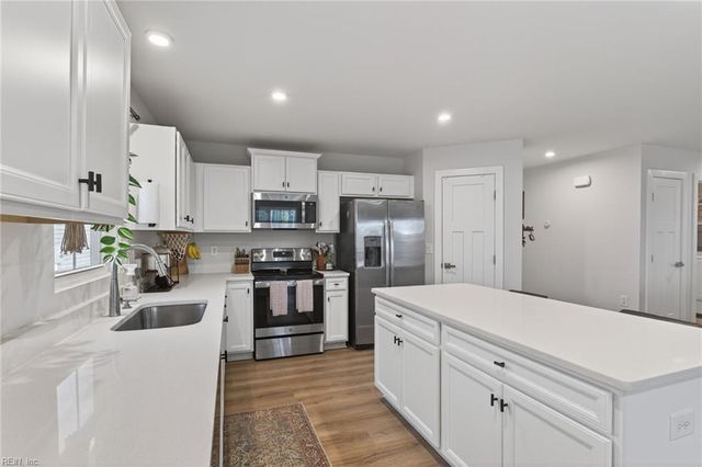 6876 Motley LNDG, Gloucester, VA 23061