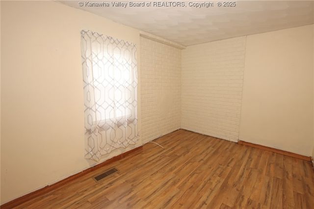 407 Dupont Avenue, Nitro, WV 25143