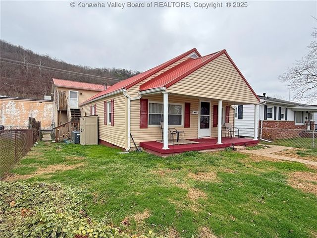 407 Dupont Avenue, Nitro, WV 25143