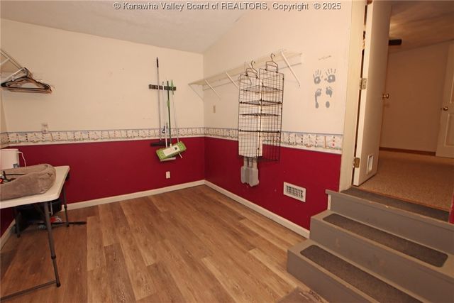 407 Dupont Avenue, Nitro, WV 25143