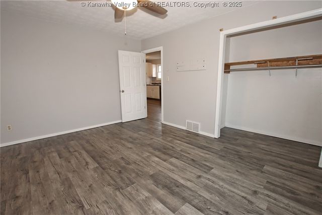 407 Dupont Avenue, Nitro, WV 25143