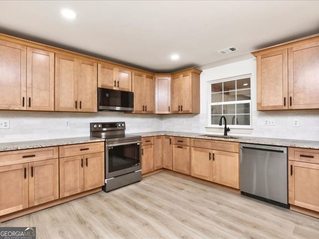 216 Ridgeland Drive, Warner Robins, GA 31093