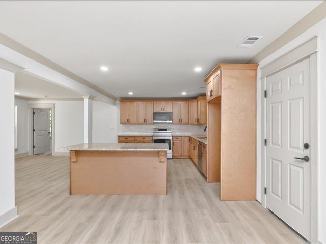216 Ridgeland Drive, Warner Robins, GA 31093