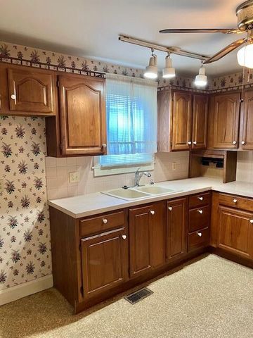 619 N Maple Street, Lancaster, OH 43130