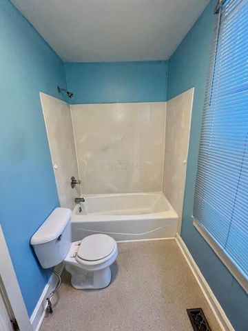 619 N Maple Street, Lancaster, OH 43130