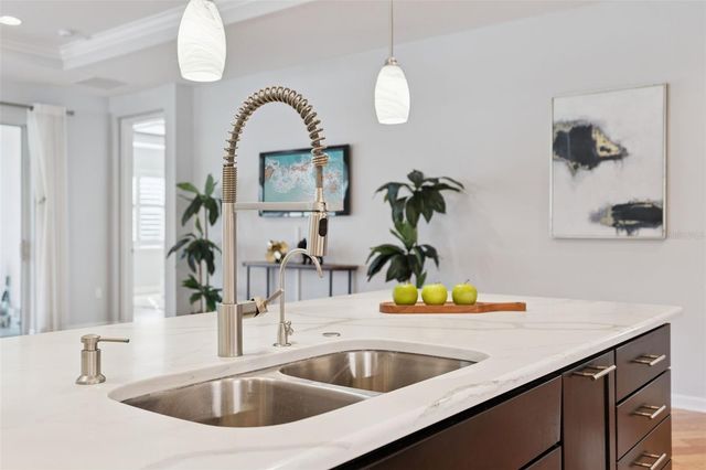 208 AVENHAM DRIVE, Deland, FL 32724