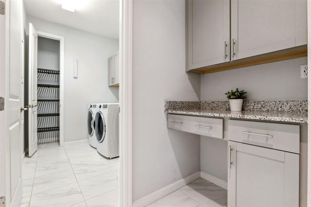 208 AVENHAM DRIVE, Deland, FL 32724