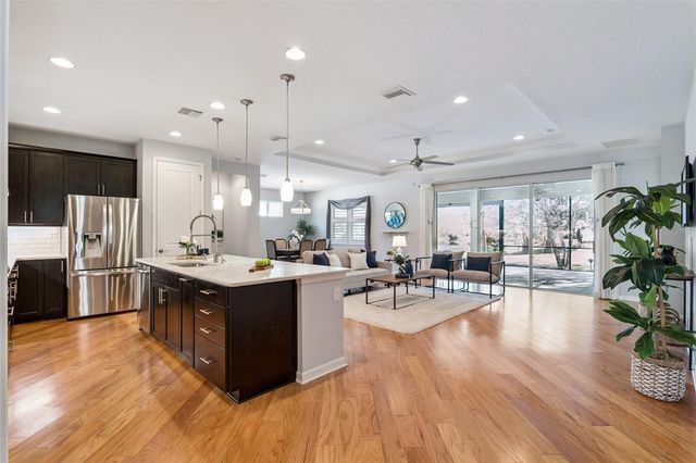 208 AVENHAM DRIVE, Deland, FL 32724