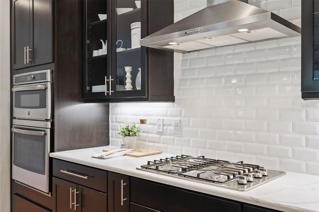 208 AVENHAM DRIVE, Deland, FL 32724