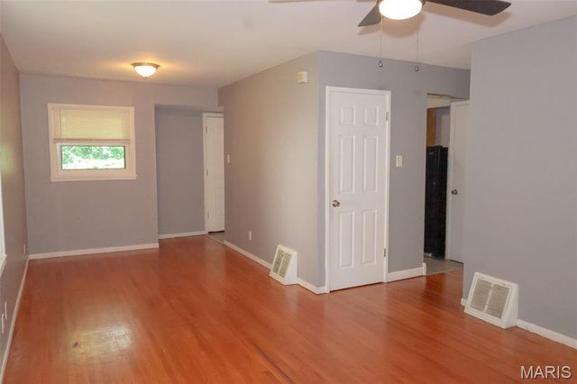 417 Crawford Road, Unincorporated, MO 63137