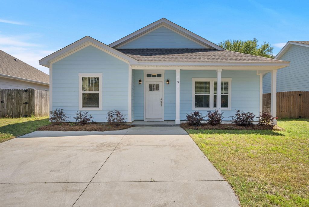 191 Water Oaks Loop, Santa Rosa Beach, FL 32459