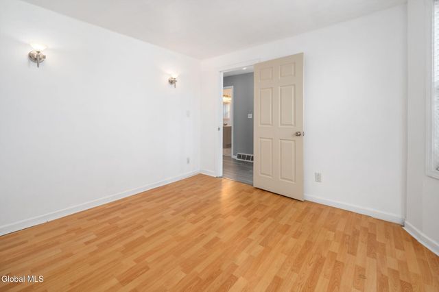 418 Eleventh Street, Schenectady, NY 12306