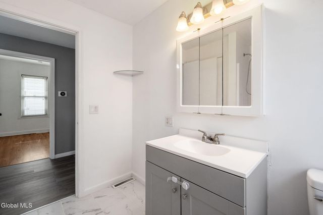 418 Eleventh Street, Schenectady, NY 12306