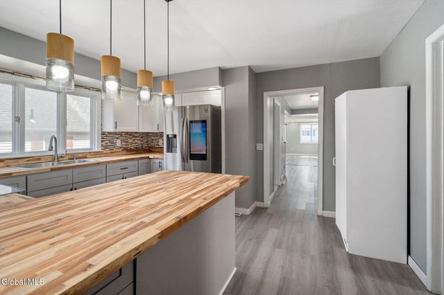 418 Eleventh Street, Schenectady, NY 12306