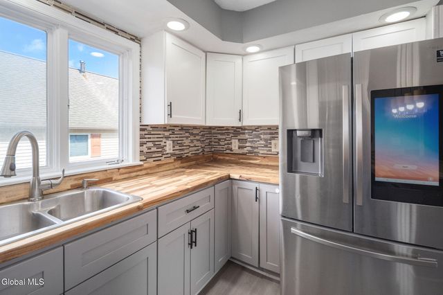 418 Eleventh Street, Schenectady, NY 12306