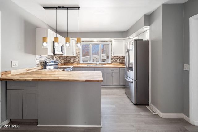 418 Eleventh Street, Schenectady, NY 12306