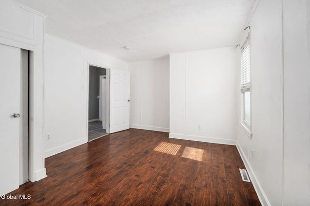 418 Eleventh Street, Schenectady, NY 12306