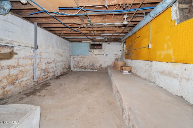 418 Eleventh Street, Schenectady, NY 12306