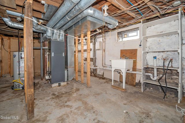 418 Eleventh Street, Schenectady, NY 12306