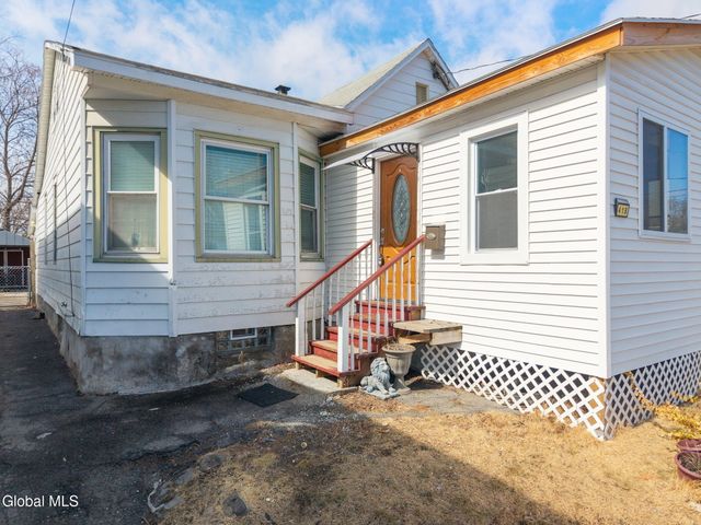 418 Eleventh Street, Schenectady, NY 12306