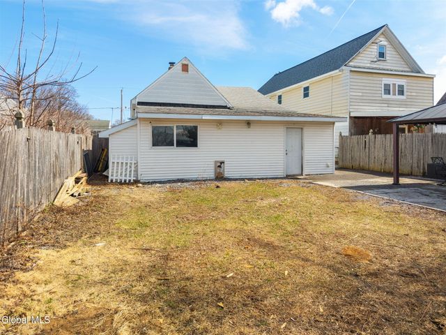 418 Eleventh Street, Schenectady, NY 12306