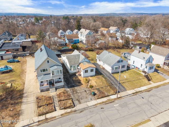418 Eleventh Street, Schenectady, NY 12306
