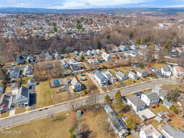 418 Eleventh Street, Schenectady, NY 12306