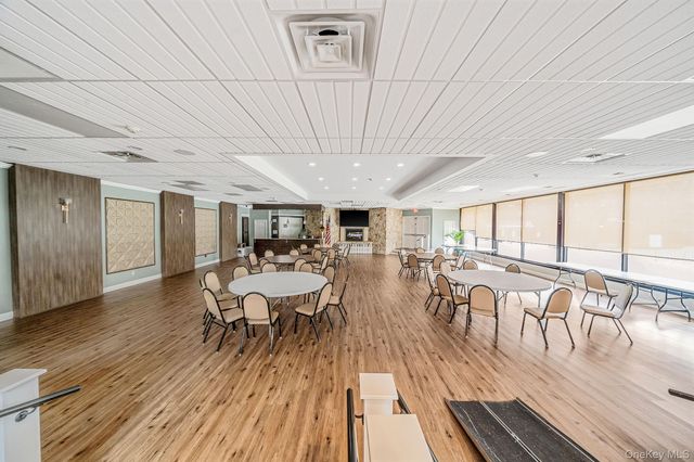 842 Golf Lane, Medford, NY 11763