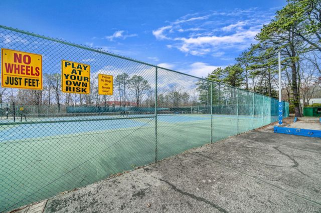 842 Golf Lane, Medford, NY 11763