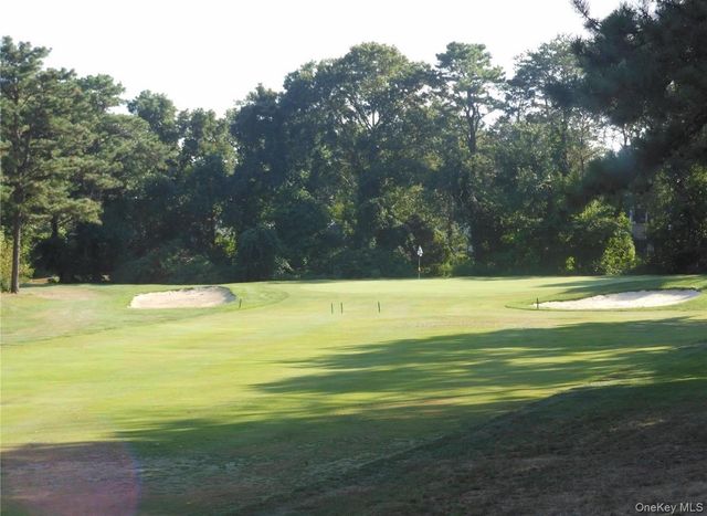 842 Golf Lane, Medford, NY 11763