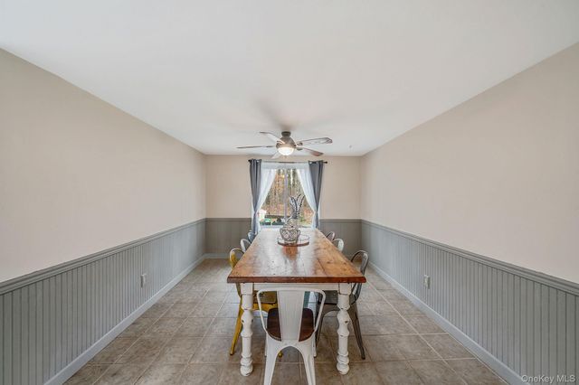 842 Golf Lane, Medford, NY 11763