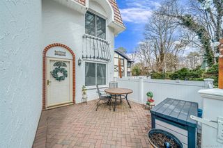 842 Golf Lane, Medford, NY 11763