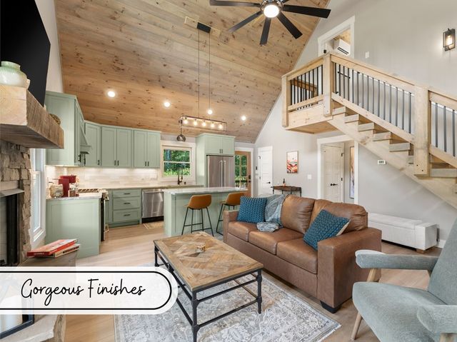 184 Mountain Laurel Ridge, Mineral Bluff, GA 30559
