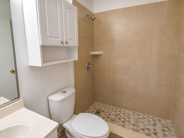 7260 WOODMONT Avenue 203, Tamarac, FL 33321
