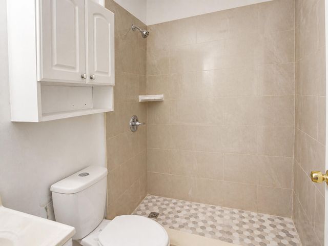 7260 WOODMONT Avenue 203, Tamarac, FL 33321