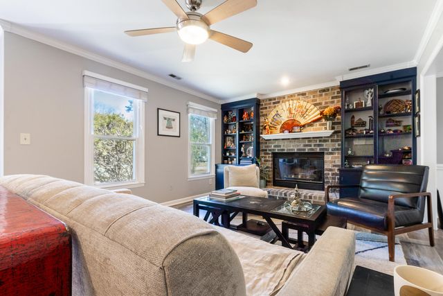 161 Hickory Trace Drive, Goose Creek, SC 29445