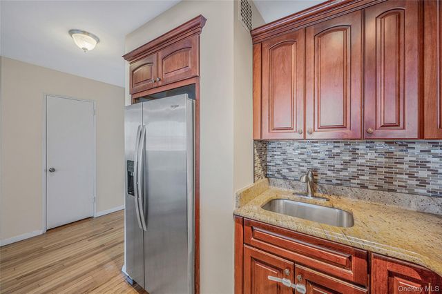 1 E. Broadway 5S, Long Beach, NY 11561