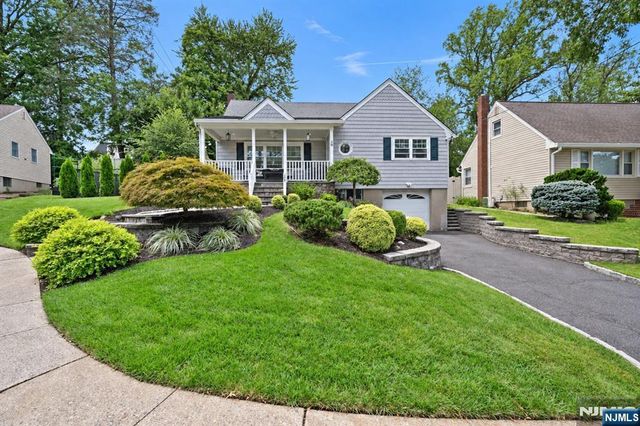 29 Oakley Terrace, Nutley, NJ 07110
