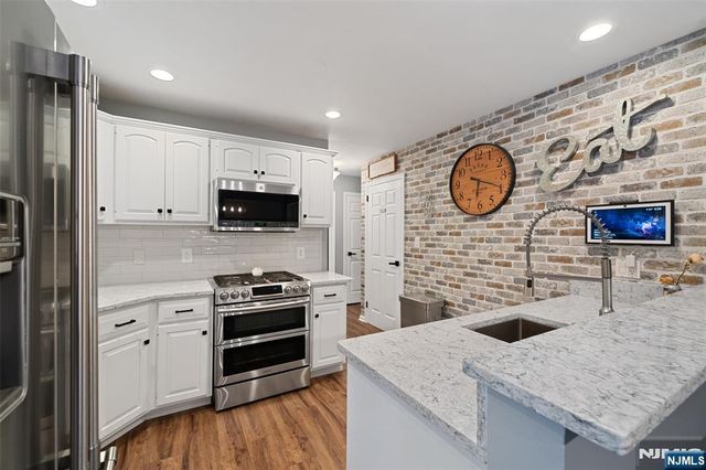 29 Oakley Terrace, Nutley, NJ 07110
