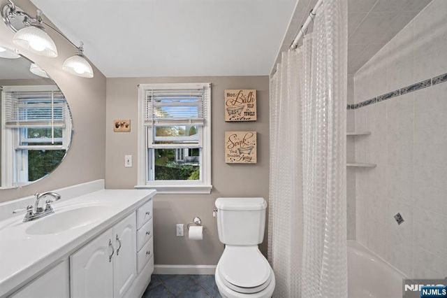 29 Oakley Terrace, Nutley, NJ 07110