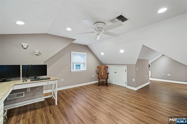 29 Oakley Terrace, Nutley, NJ 07110