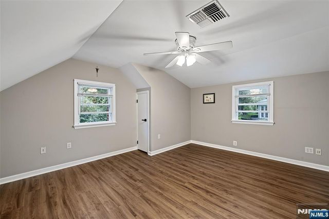 29 Oakley Terrace, Nutley, NJ 07110